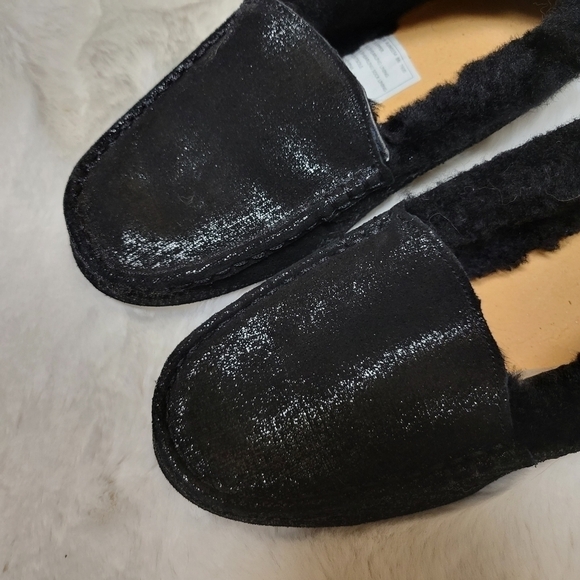 Abeo Shearling Slippers Like New! - Picture 3 of 4